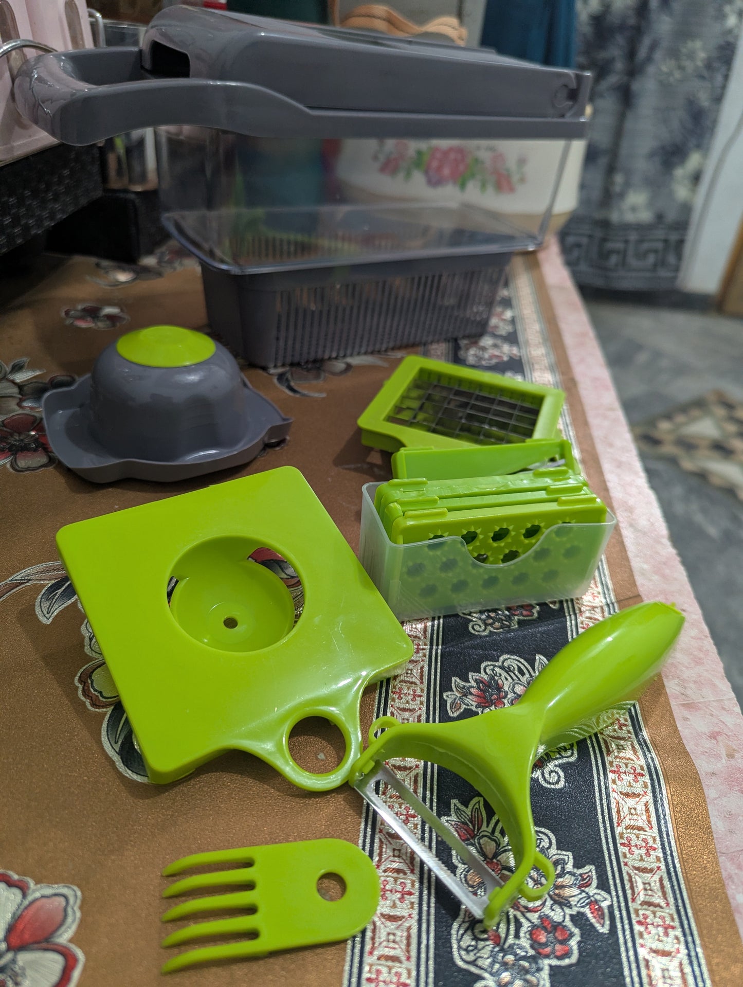 Vegetable Chopper & Slicer